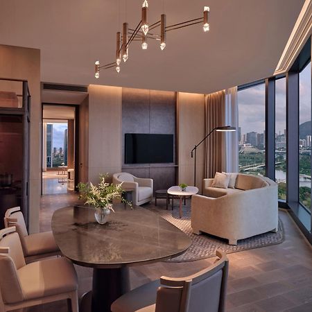 Conrad Shenzhen, The First Art Museum Hotel In Greater Bay Area With The Stunning Bay And Sunset View In The Hotel Terrace Exterior photo