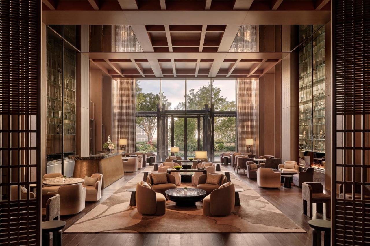 Conrad Shenzhen, The First Art Museum Hotel In Greater Bay Area With The Stunning Bay And Sunset View In The Hotel Terrace Exterior photo
