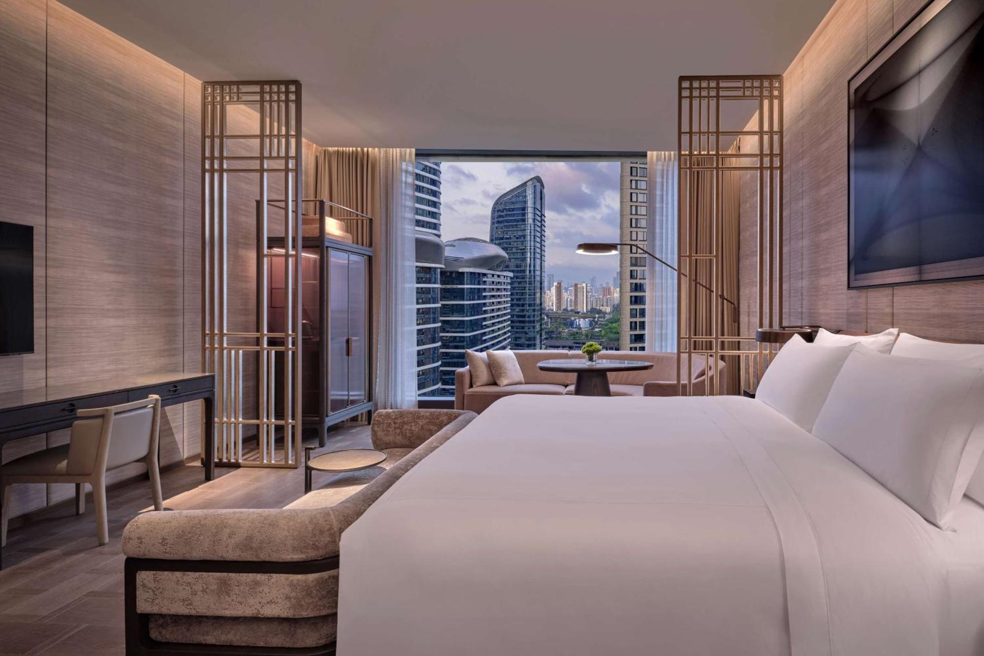 Conrad Shenzhen, The First Art Museum Hotel In Greater Bay Area With The Stunning Bay And Sunset View In The Hotel Terrace Exterior photo
