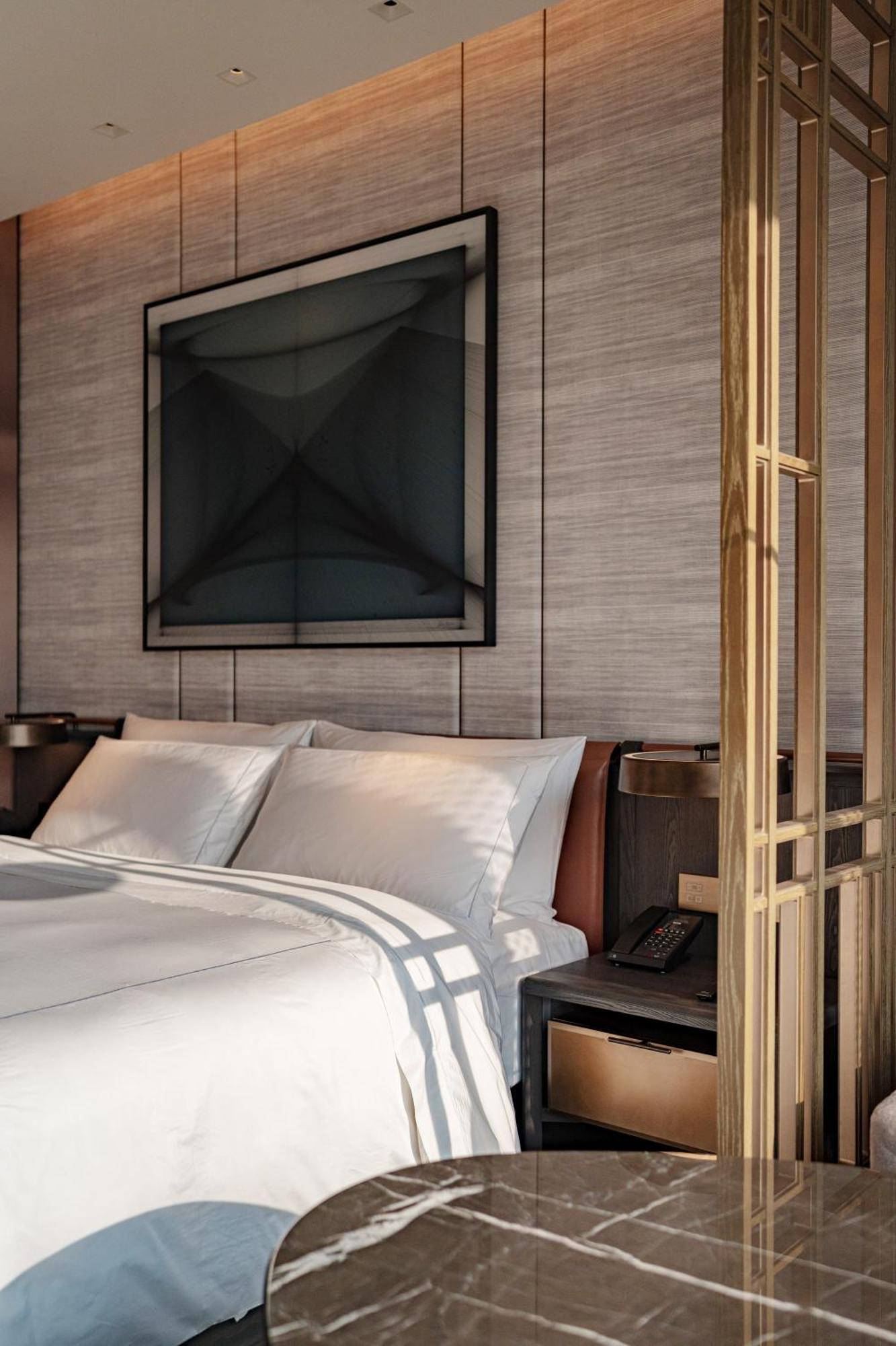 Conrad Shenzhen, The First Art Museum Hotel In Greater Bay Area With The Stunning Bay And Sunset View In The Hotel Terrace Exterior photo