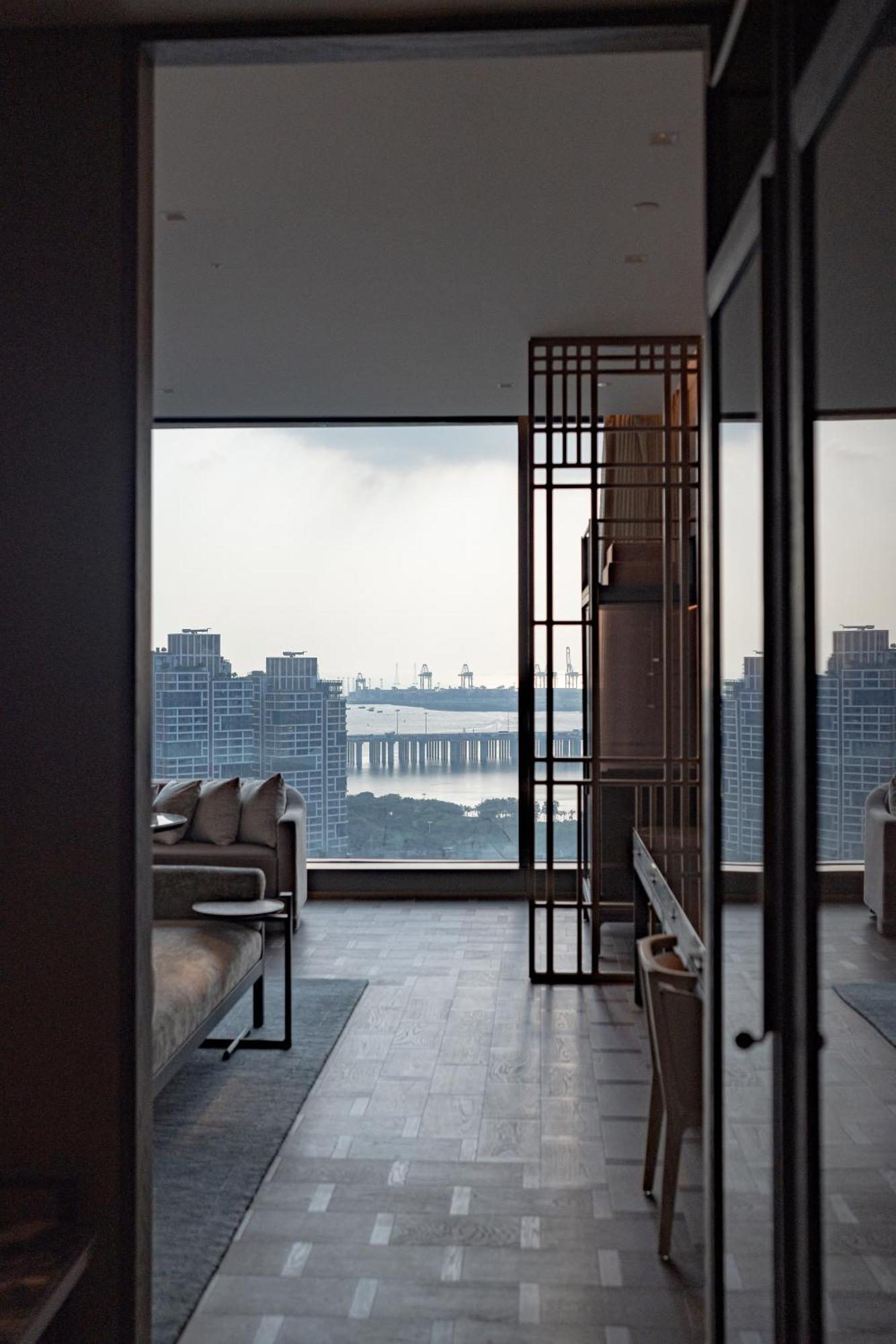 Conrad Shenzhen, The First Art Museum Hotel In Greater Bay Area With The Stunning Bay And Sunset View In The Hotel Terrace Exterior photo